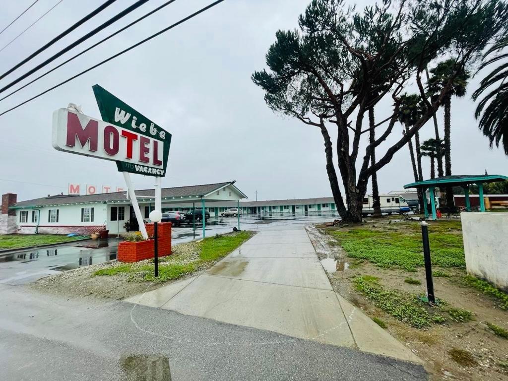 Wiebe Motel Hollister Exterior foto